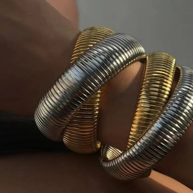 Bracelet Doré 18K avec Double Anneaux