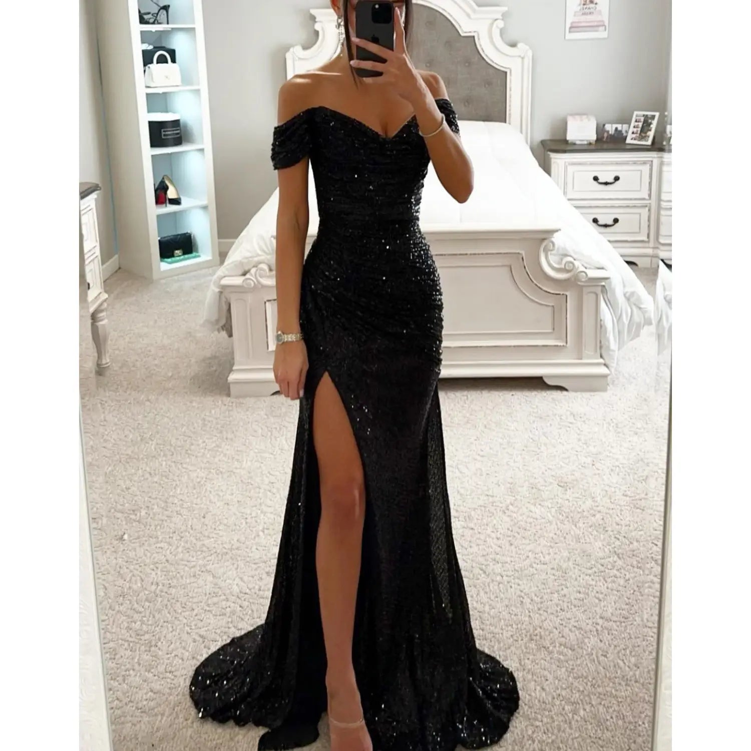 Robe de soirée à paillettes et fendue