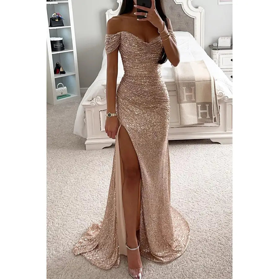 Robe de soirée à paillettes et fendue