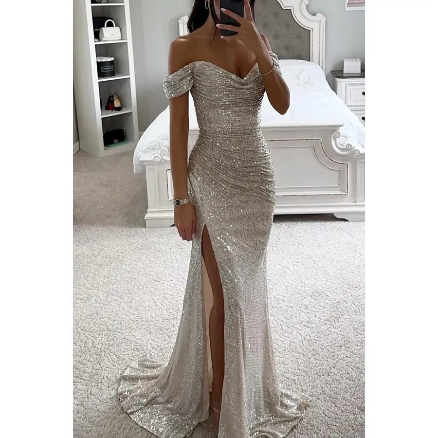 Robe de soirée à paillettes et fendue