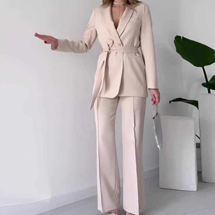 Tailleur Chic avec Nœud en Polyester