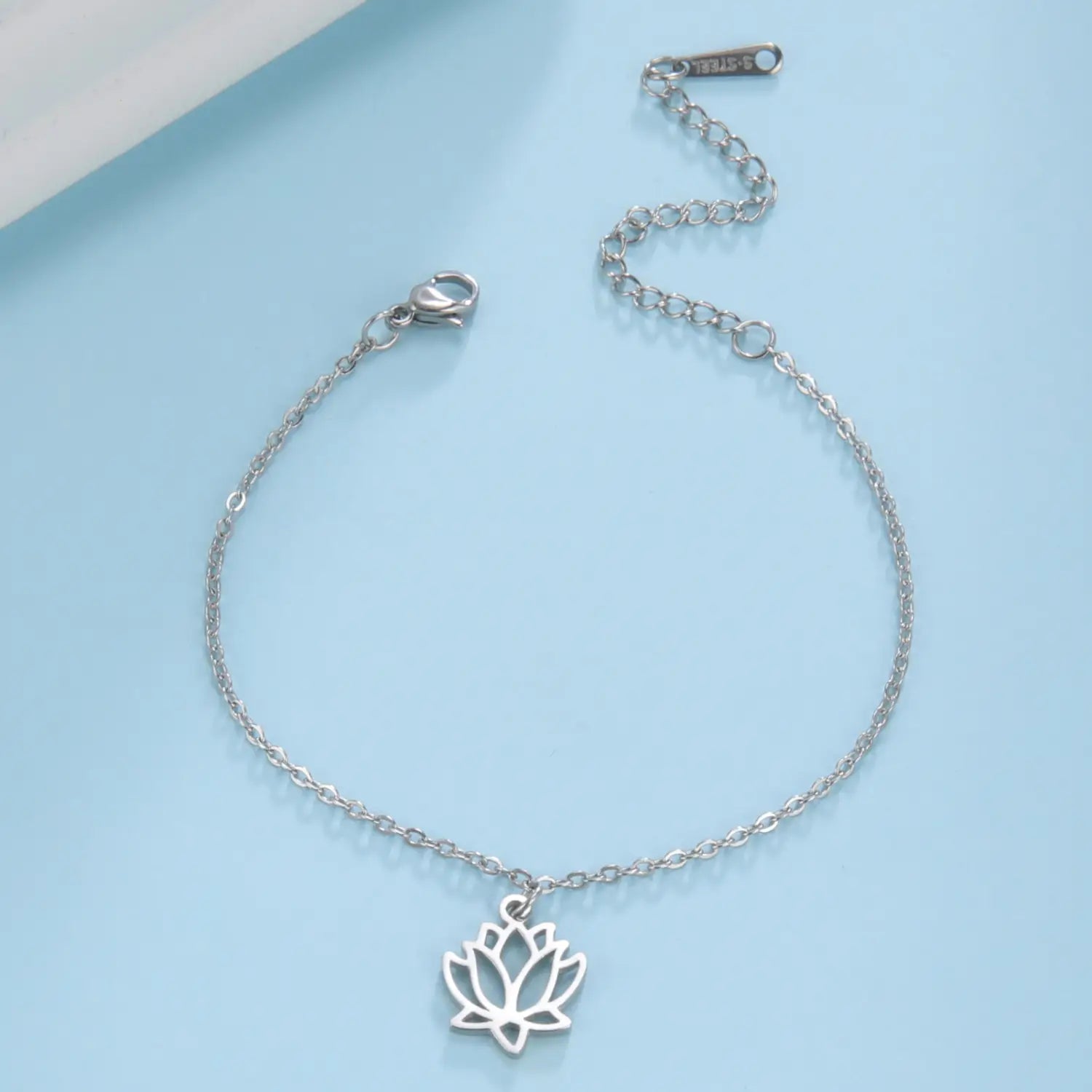 Bracelet lotus en acier inoxydable