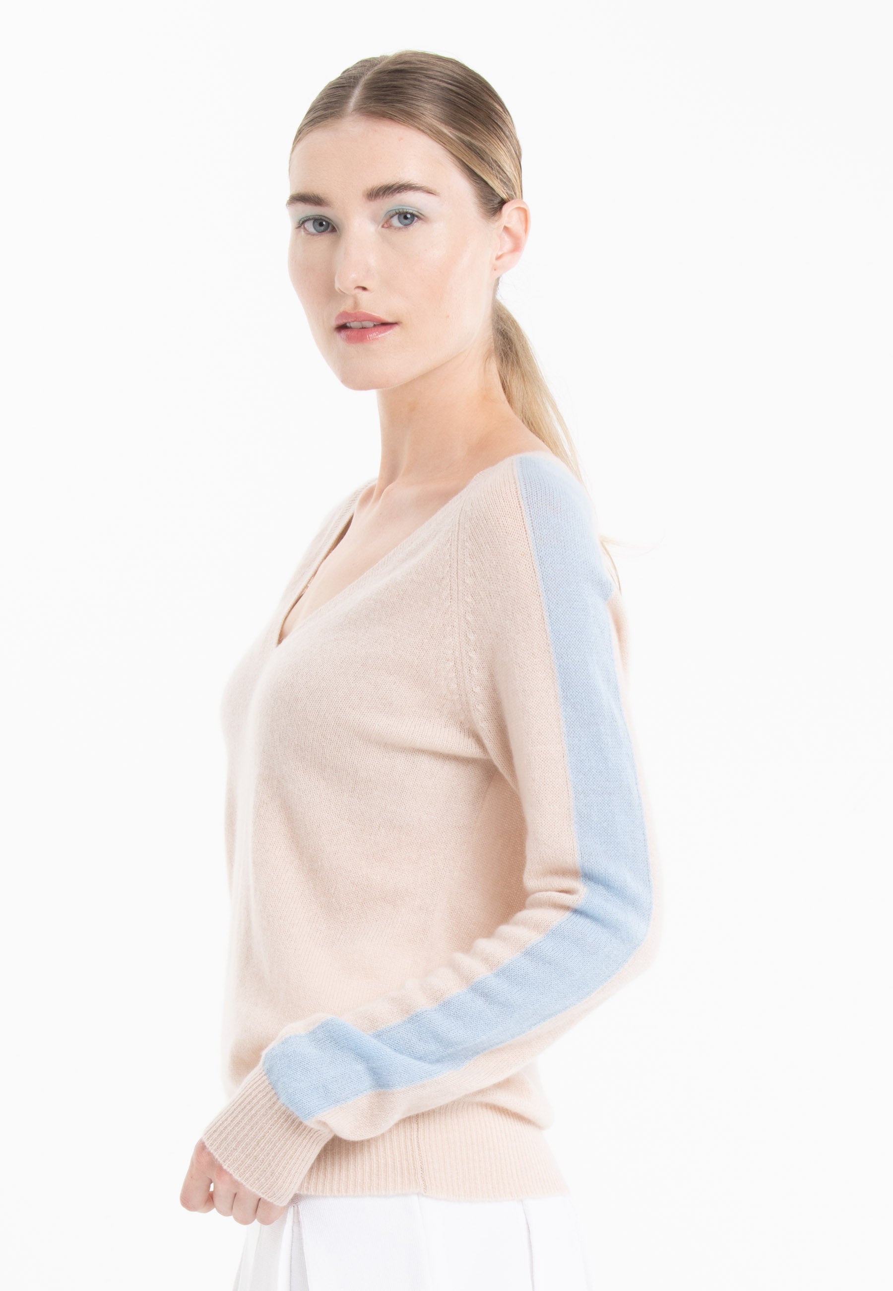 Pull col V en cachemire skin/ baby blue femme - RIA 1-1