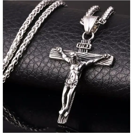 Collier Croix en Acier Inoxydable avec Pendentif de Fleur