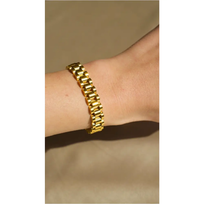 Gold Flat Chain Chunky Bracelet-2