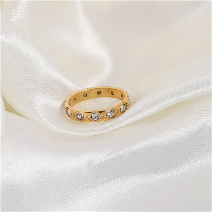 Hee-Young - Rhombus Sparkle Celebration Gold Band-3