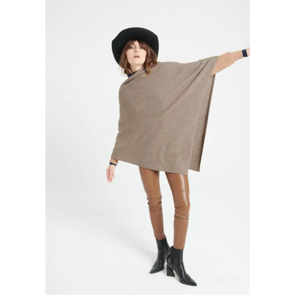 LILLY 9 Poncho col V en cachemire taupe-2