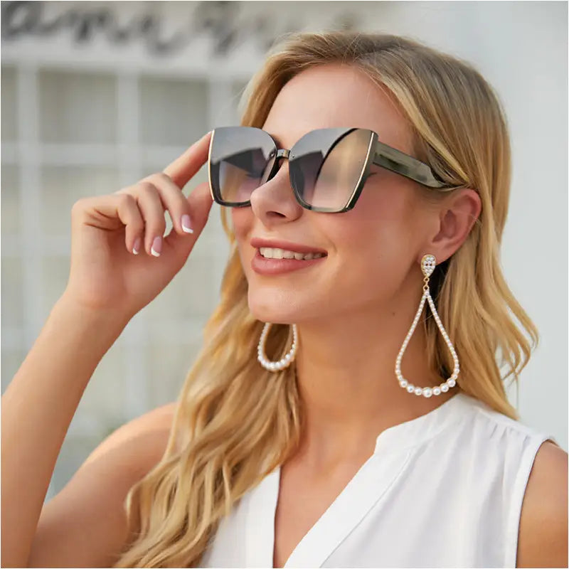 Lunettes de Soleil pour Femmes: Chic et Élégantes