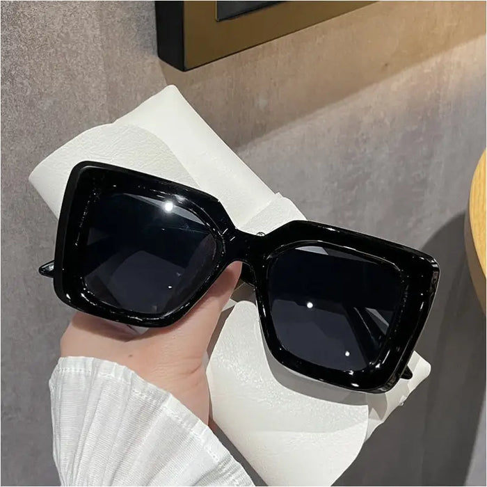 Lunettes de Voyage Chic Noire Brillante - Sunglasses