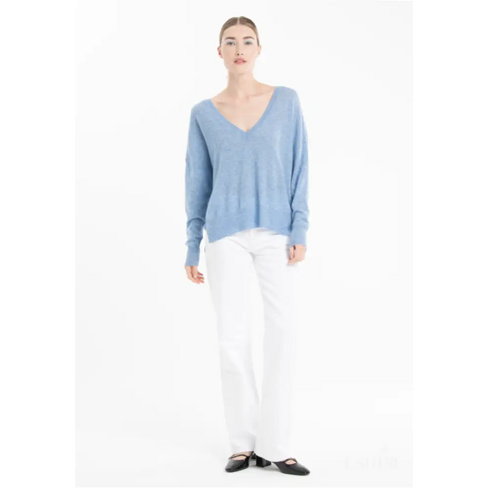 RIA 3 Pull col V profond oversize en cachemire bleu ciel-2