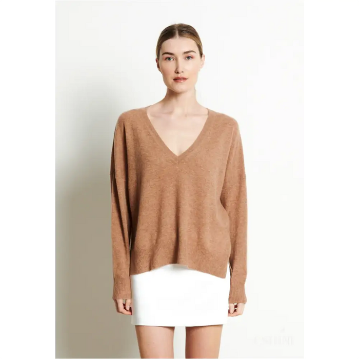 RIA 3 Pull col V profond oversize en cachemire camel-0