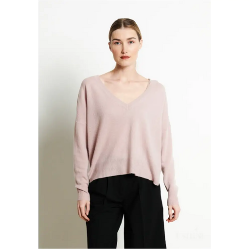 RIA 3 Pull col V profond oversize en cachemire nude-0