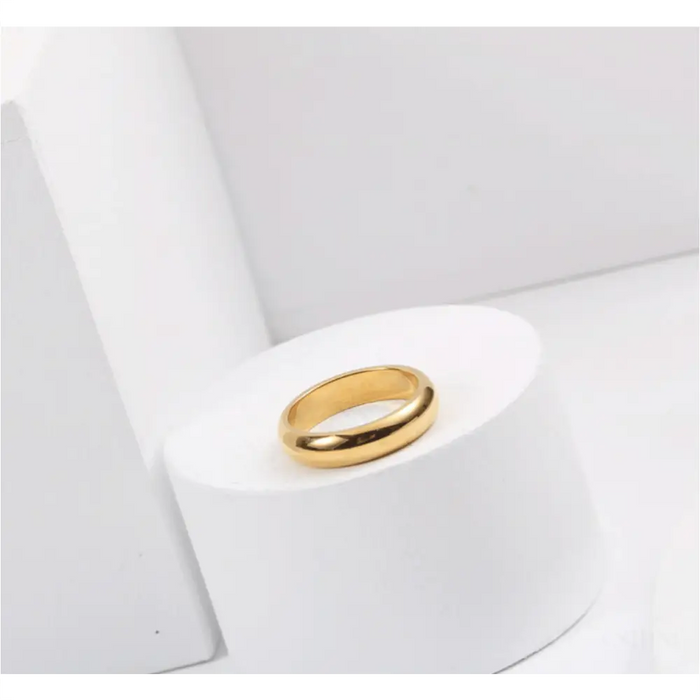 Sylvia - Plain Concave Gold Band-3